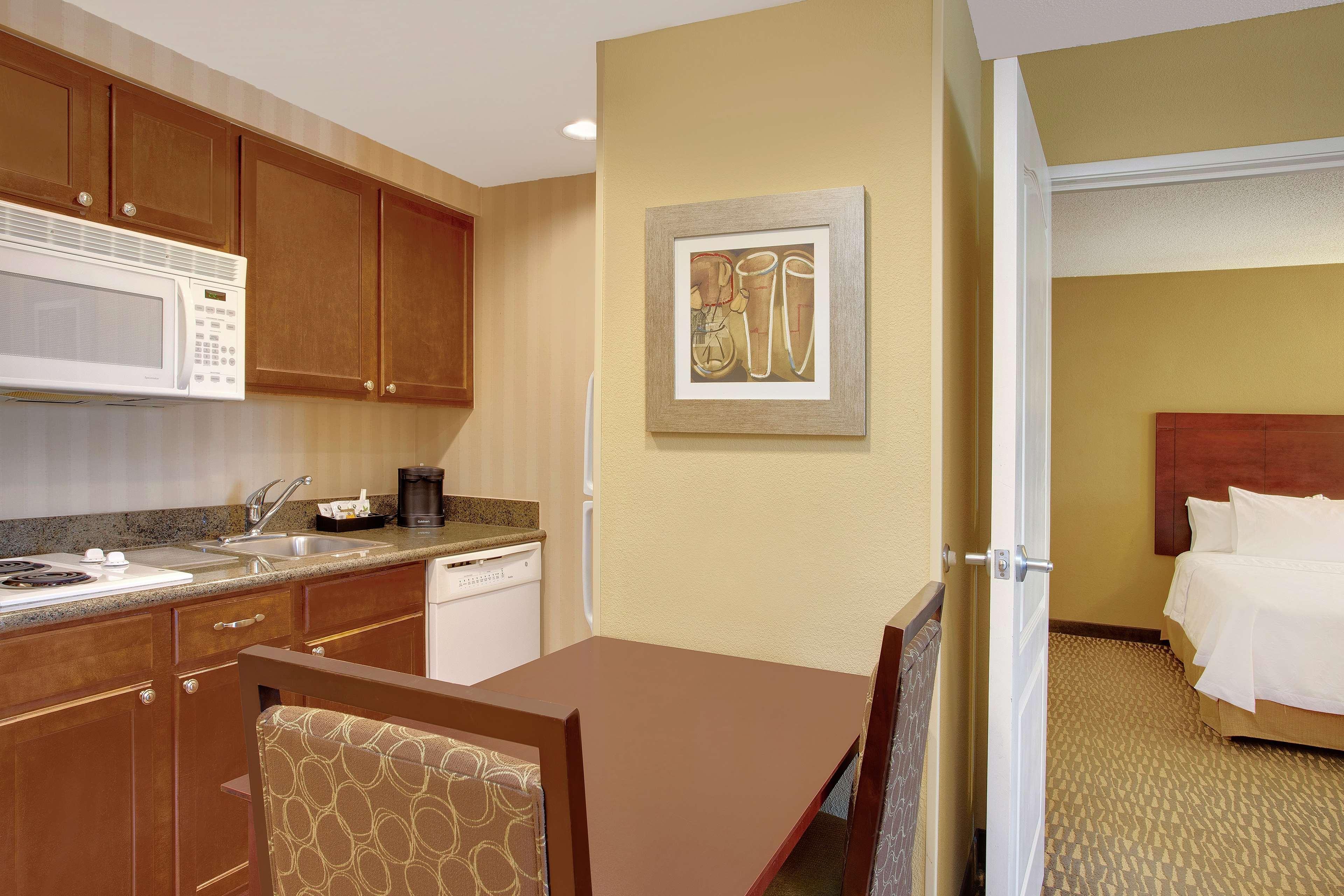 Homewood Suites By Hilton Tampa-Brandon Exterior photo